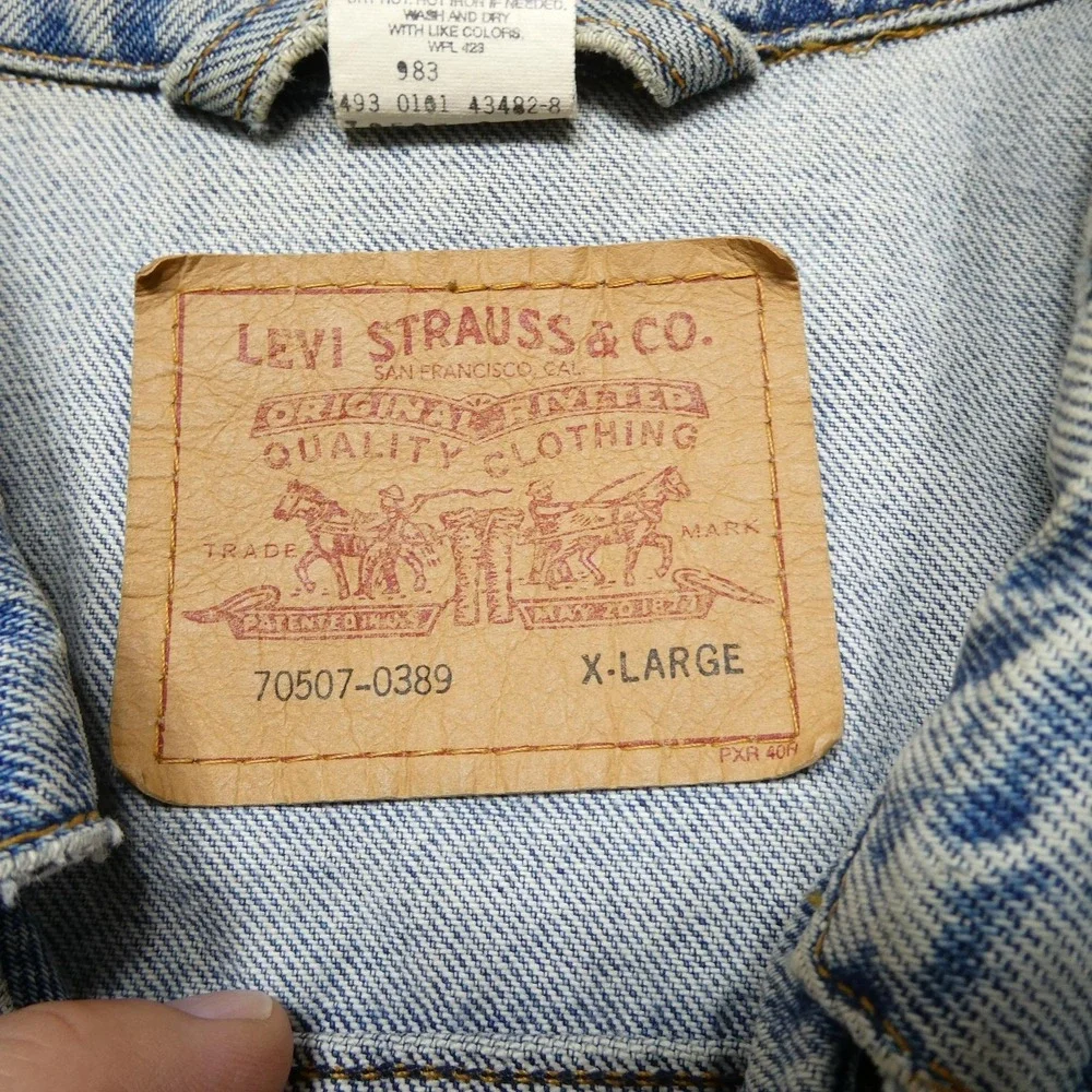 VINTAGE Levi's Jacket Mens XL Blue Jean Denim Trucker Button Front